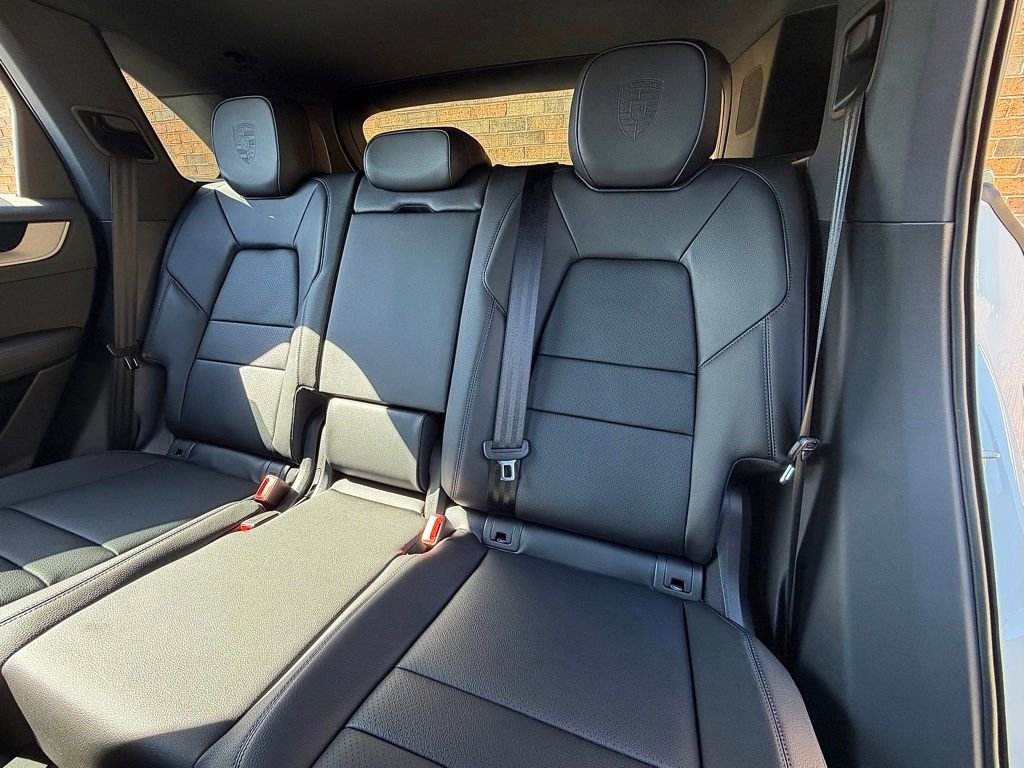 New 2026 Porsche Cayenne image 16