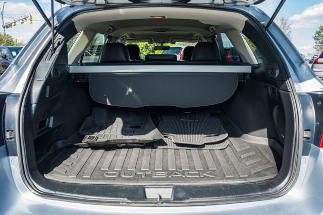 Used 2019 Subaru Outback 2.5i Limited AWD/4WD image 10