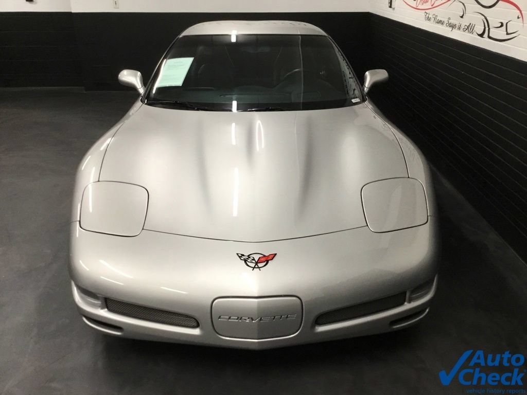 Used 2004 Chevrolet Corvette Z06 w/ Memory Package RWD image 4