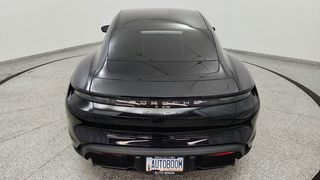 Used 2022 Porsche Taycan Turbo S image 18