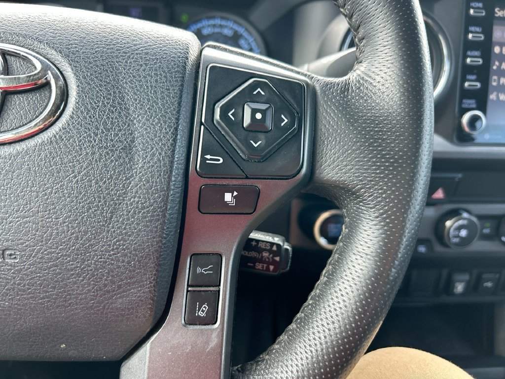 Used 2020 Toyota Tacoma TRD Sport AWD/4WD image 17