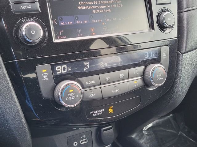 Used 2018 Nissan Rogue SV image 22