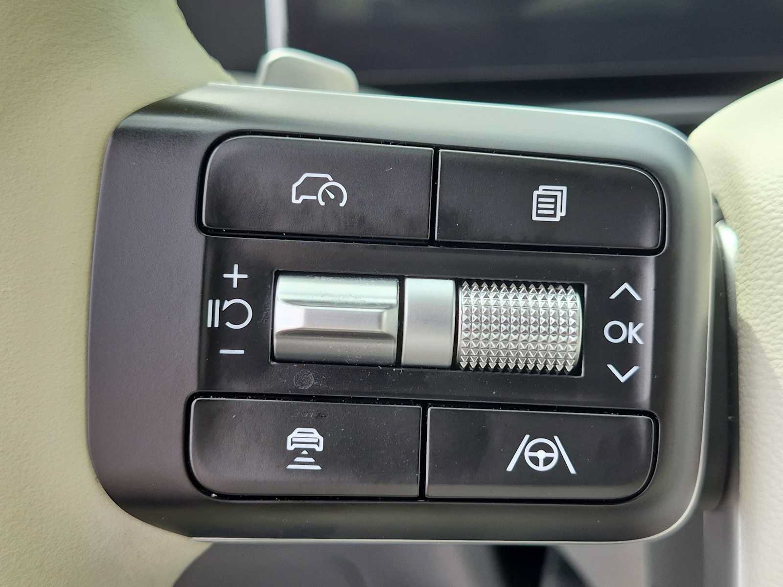 Certified 2024 Hyundai Santa Fe SEL FWD image 23