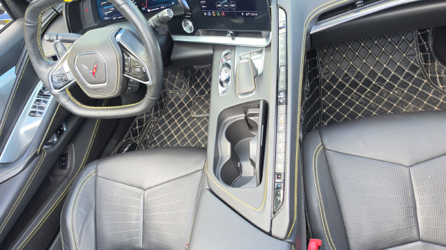 Used 2020 Chevrolet Corvette Stingray Premium Conv w/ 3LT Preferred Equipment Group RWD image 8