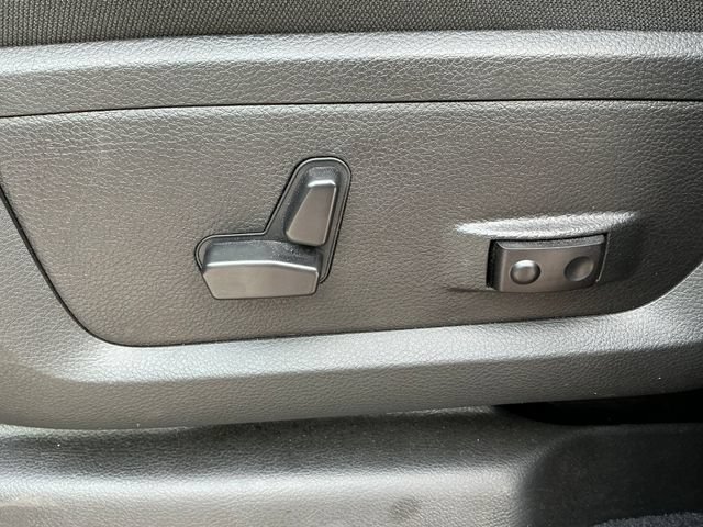 Used 2026 RAM 2500 Big Horn AWD/4WD image 11