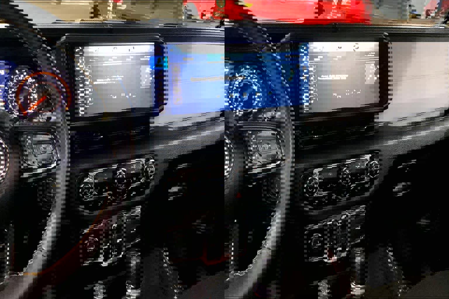 Used 2024 Jeep Wrangler Sport S image 7