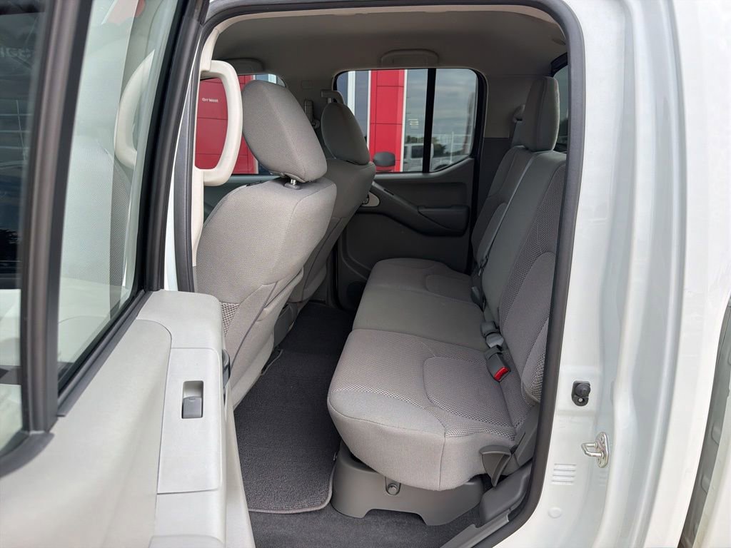 Used 2020 Nissan Frontier SV RWD image 16
