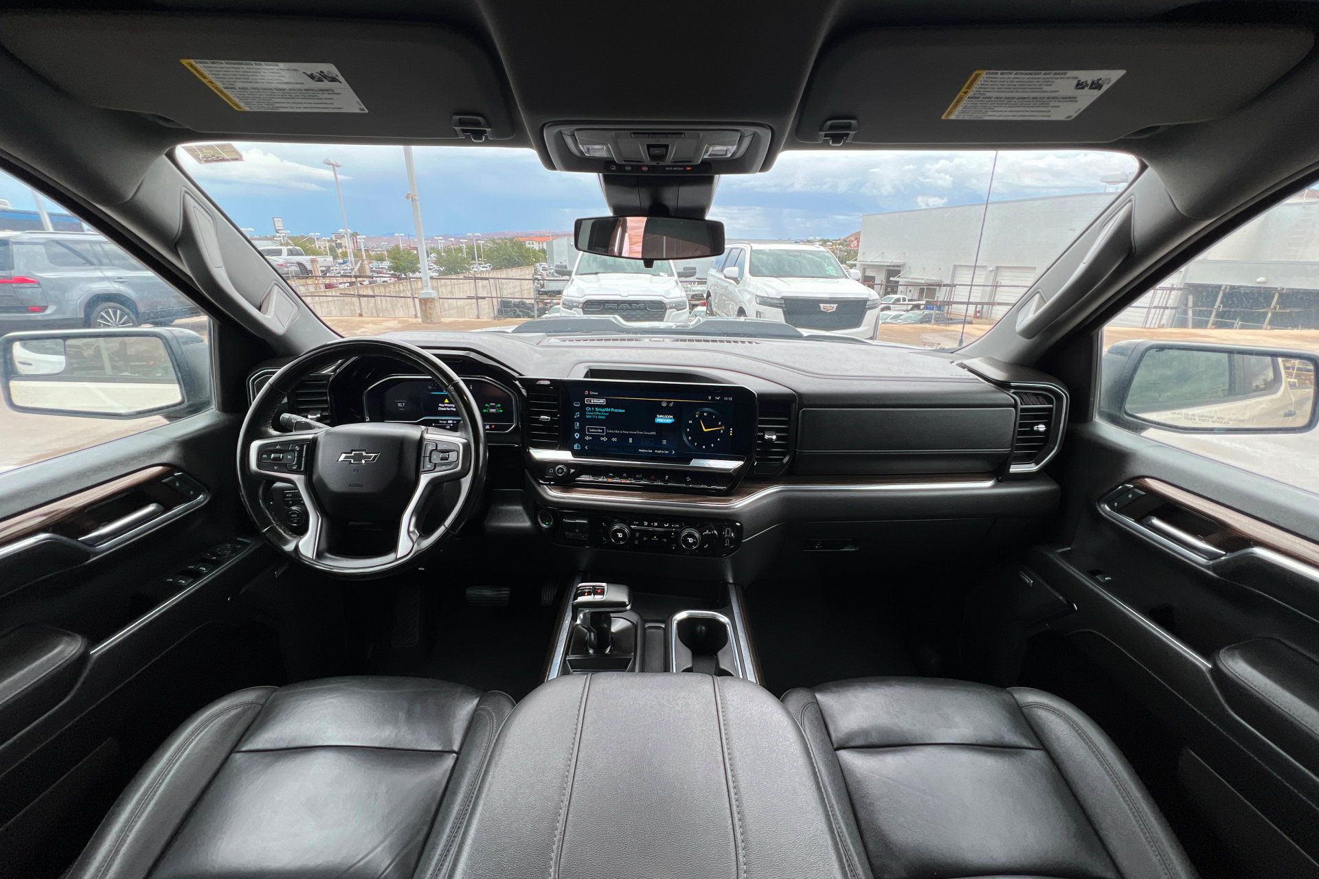 Used 2024 Chevrolet Silverado 1500 LT Trail Boss w/ Convenience Package II AWD/4WD image 10