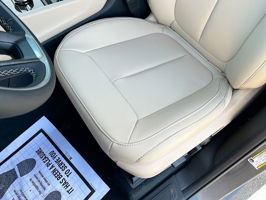 New 2026 Jeep Grand Cherokee L Limited AWD/4WD image 17