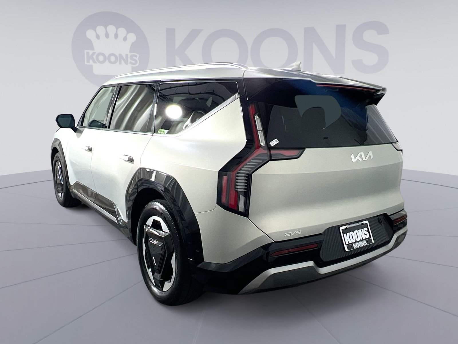 Used 2024 Kia EV9 Land AWD/4WD image 4