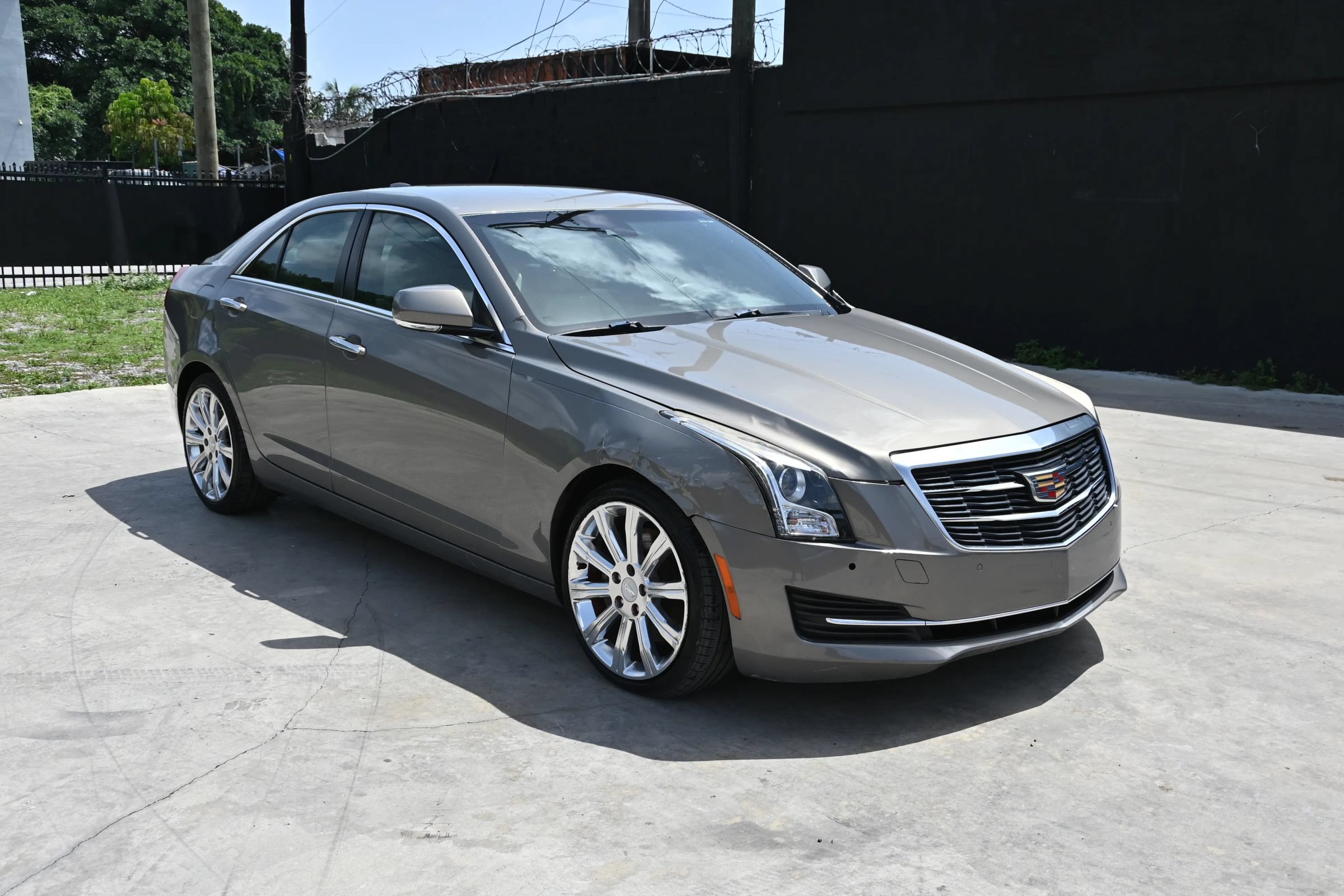 Used 2017 Cadillac ATS Luxury w/ Safety and Security Package RWD image 1