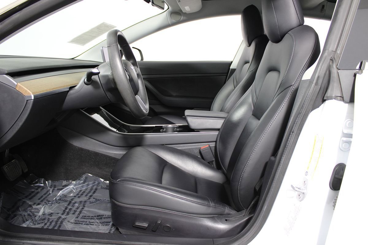 Used 2020 Tesla Model 3 Standard Range Plus RWD image 8