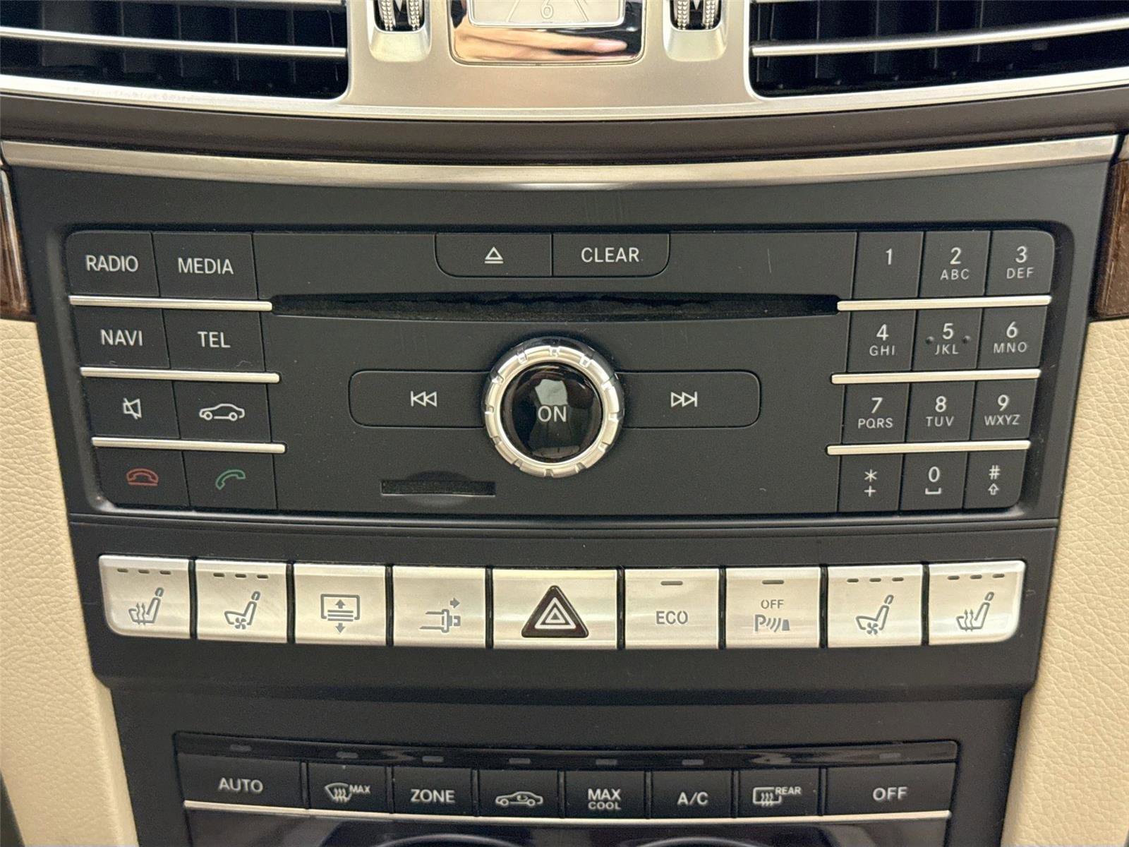 Used 2017 Mercedes-Benz E 400 Coupe image 25