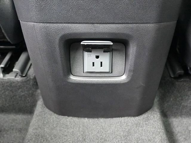 Certified 2025 Toyota Grand Highlander AWD image 32