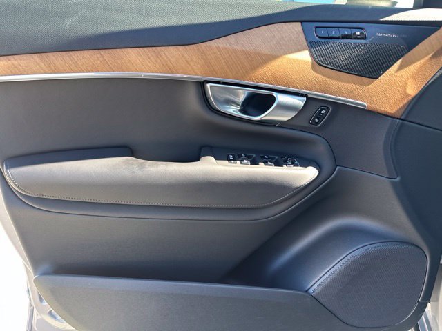 Certified 2024 Volvo XC90 B6 Plus w/ Protection Package Premier AWD/4WD image 17