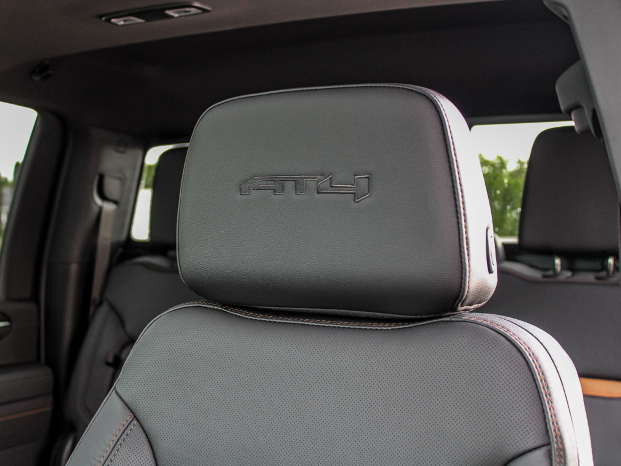 New 2026 GMC Sierra 2500 AT4 w/ AT4 Premium Plus Package AWD/4WD image 25