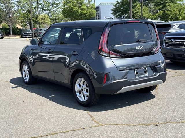 Used 2024 Kia Soul LX w/ Option Group 015 FWD image 4
