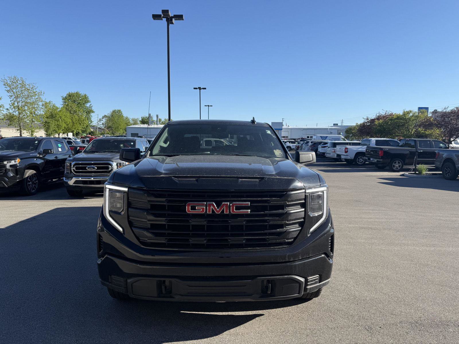 Used 2024 GMC Sierra 1500 Pro w/ Graphite Edition AWD/4WD image 8