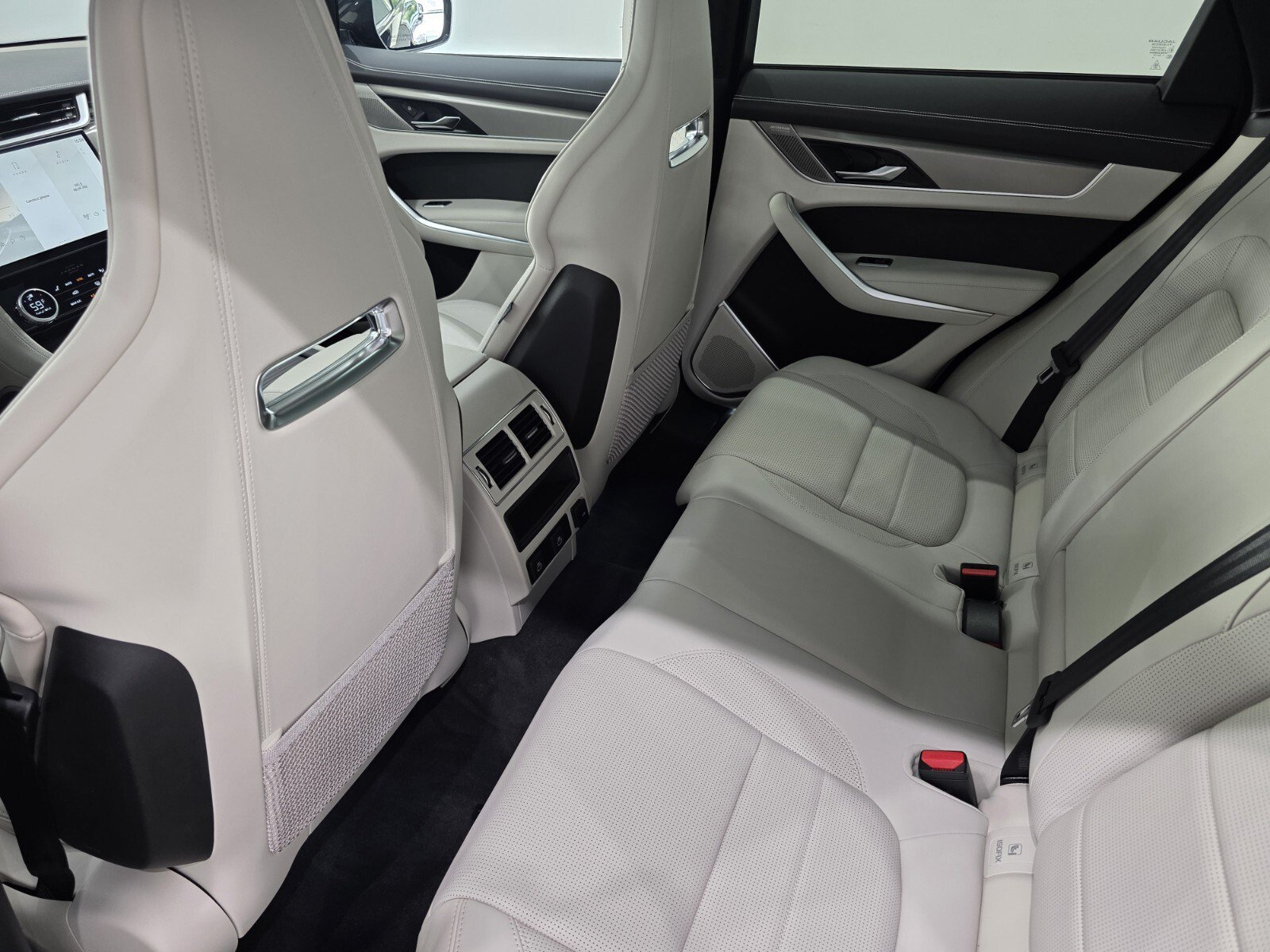 New 2026 Jaguar F-PACE R-Dynamic S AWD/4WD image 12