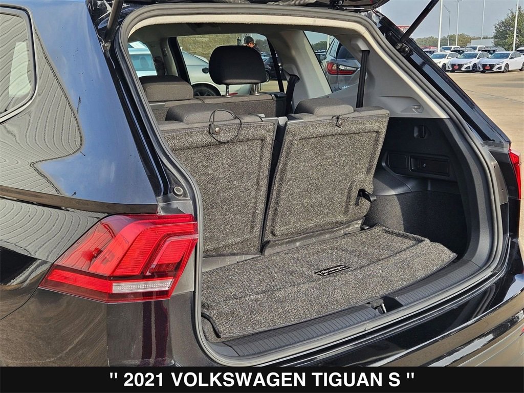 Used 2021 Volkswagen Tiguan S image 33