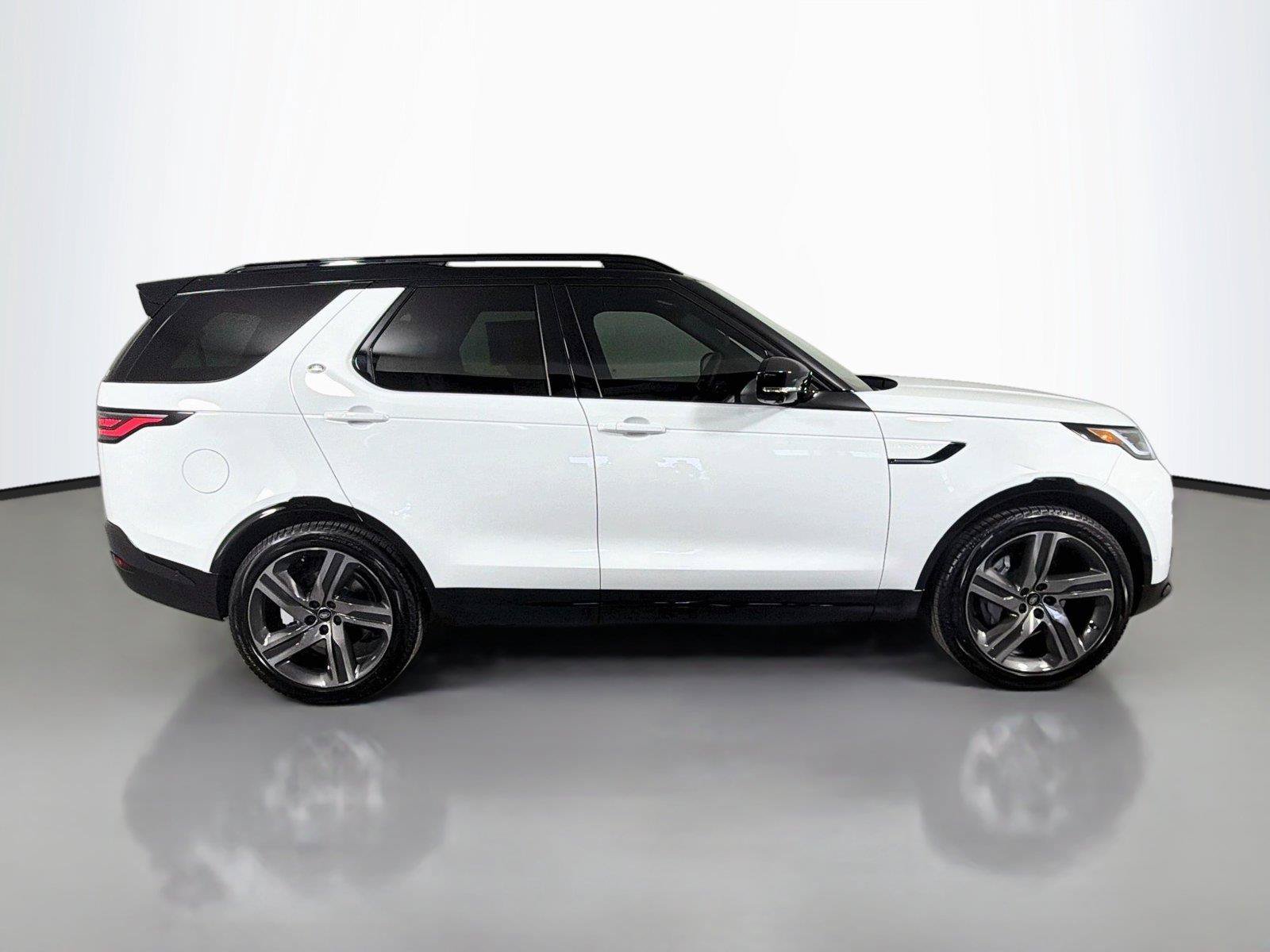 New 2026 Land Rover Discovery Dynamic SE AWD/4WD image 4