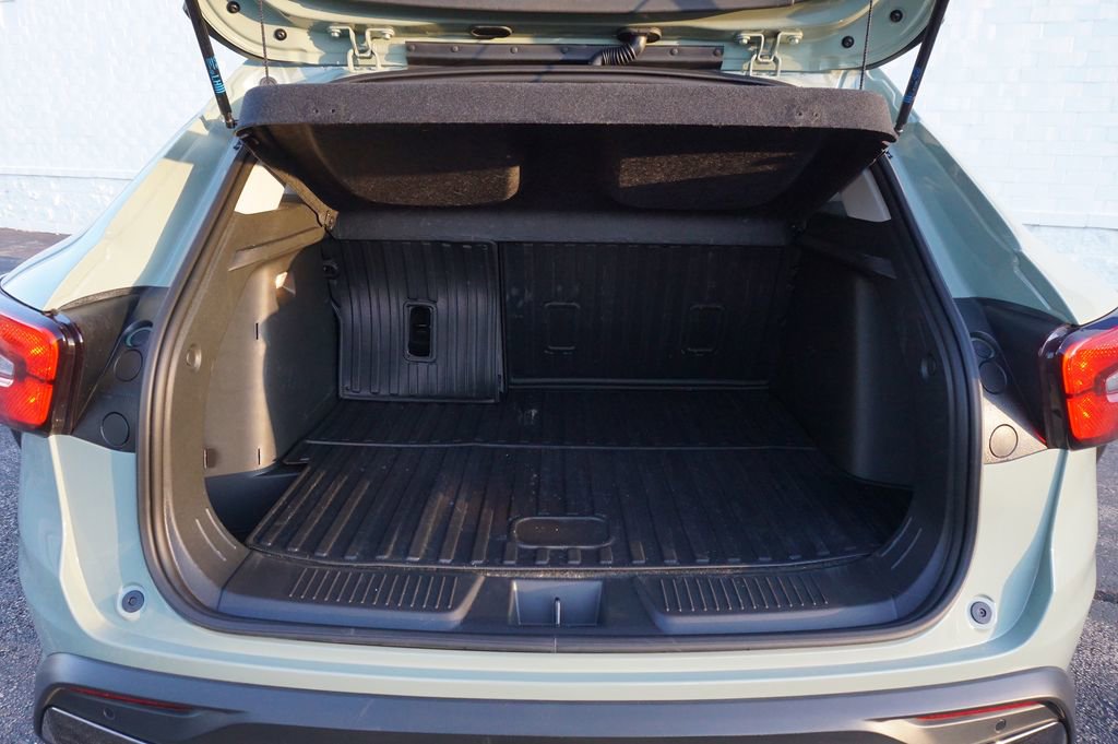 Used 2026 Chevrolet Trax ACTIV w/ Sunroof Package FWD image 28