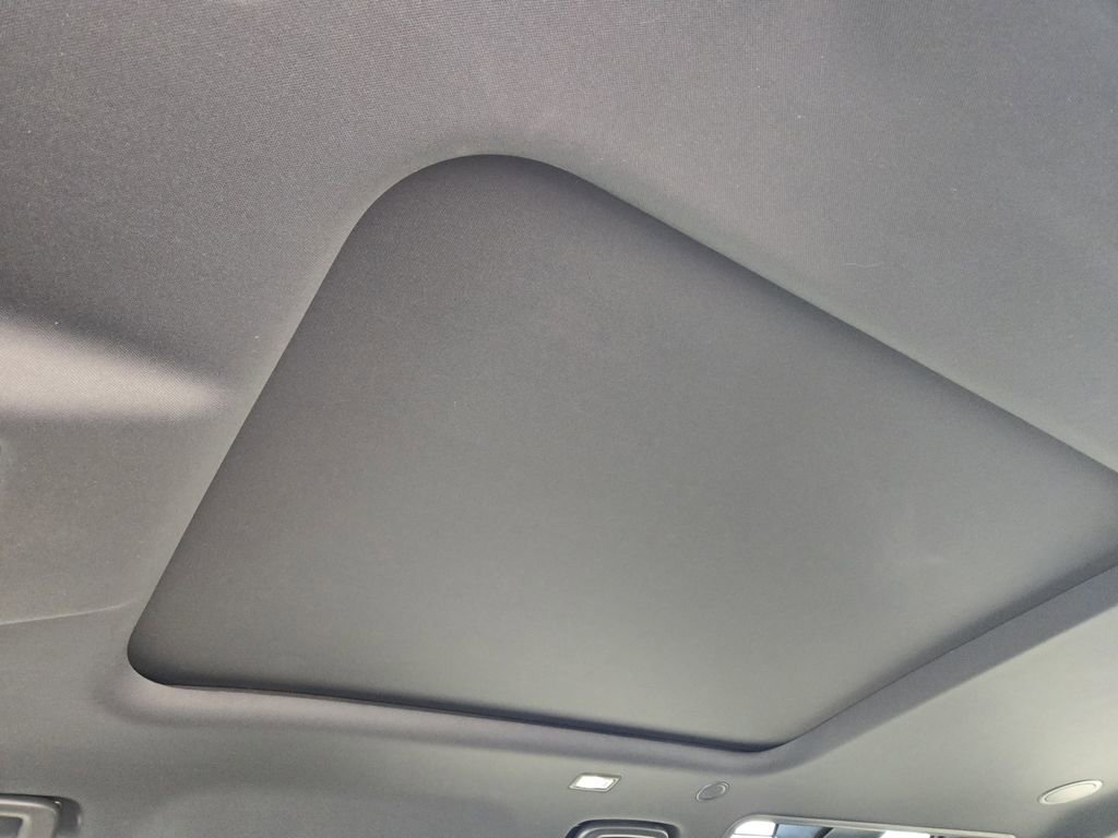 Used 2020 Land Rover Defender 110 X AWD/4WD image 21