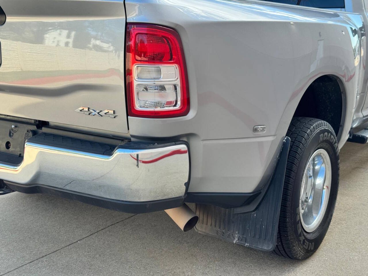 Used 2022 RAM 3500 Tradesman AWD/4WD image 47