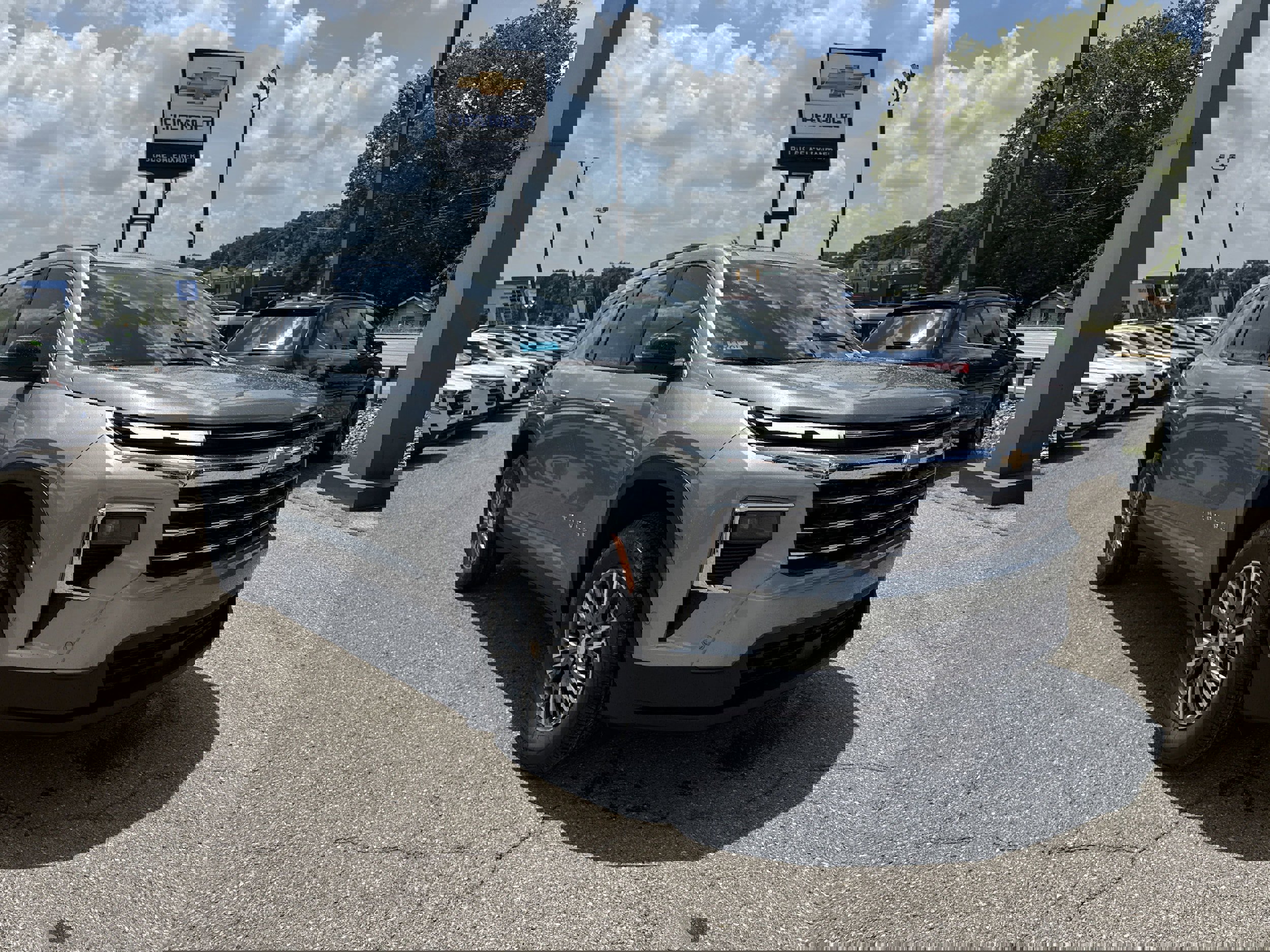 New 2026 Chevrolet Traverse LT w/ Enhanced Driving Package image 1