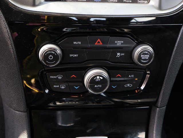 Used 2019 Chrysler 300 S image 26
