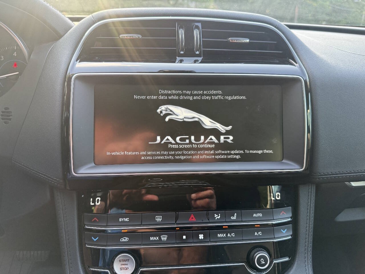 Used 2020 Jaguar F-PACE Prestige AWD/4WD image 18