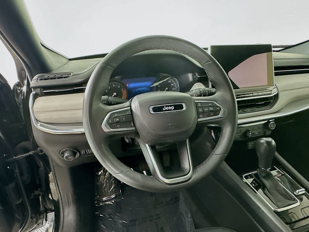 Used 2023 Jeep Compass Limited AWD/4WD image 18