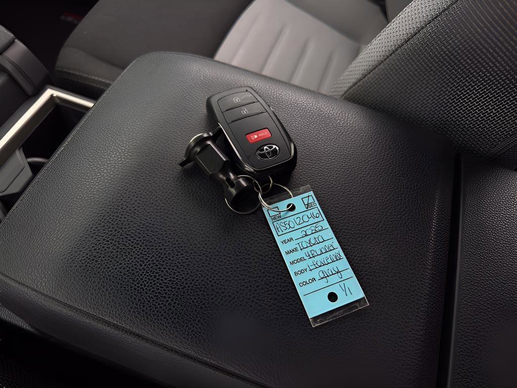 Used 2025 Toyota 4Runner TRD Off-Road image 35