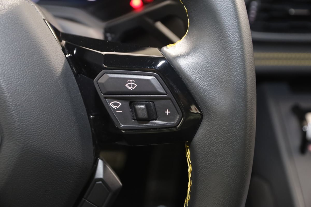 Used 2023 Lamborghini Huracan EVO RWD image 64