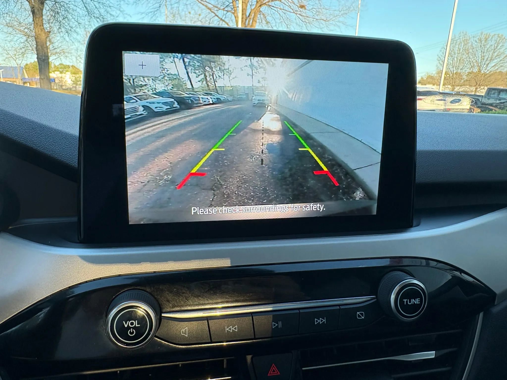Used 2022 Ford Escape SE FWD image 36
