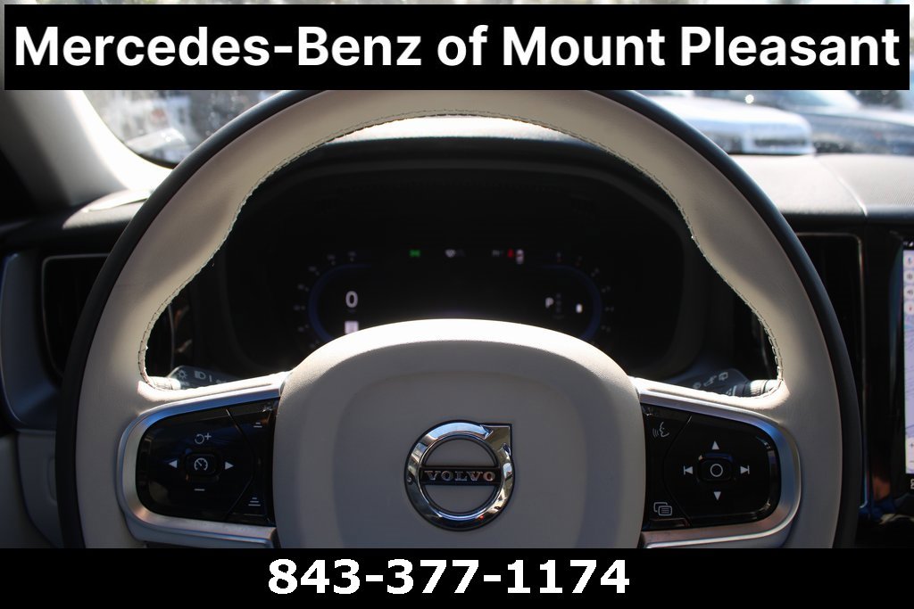 Used 2025 Volvo XC60 B5 Plus w/ Protection Package Premier image 24