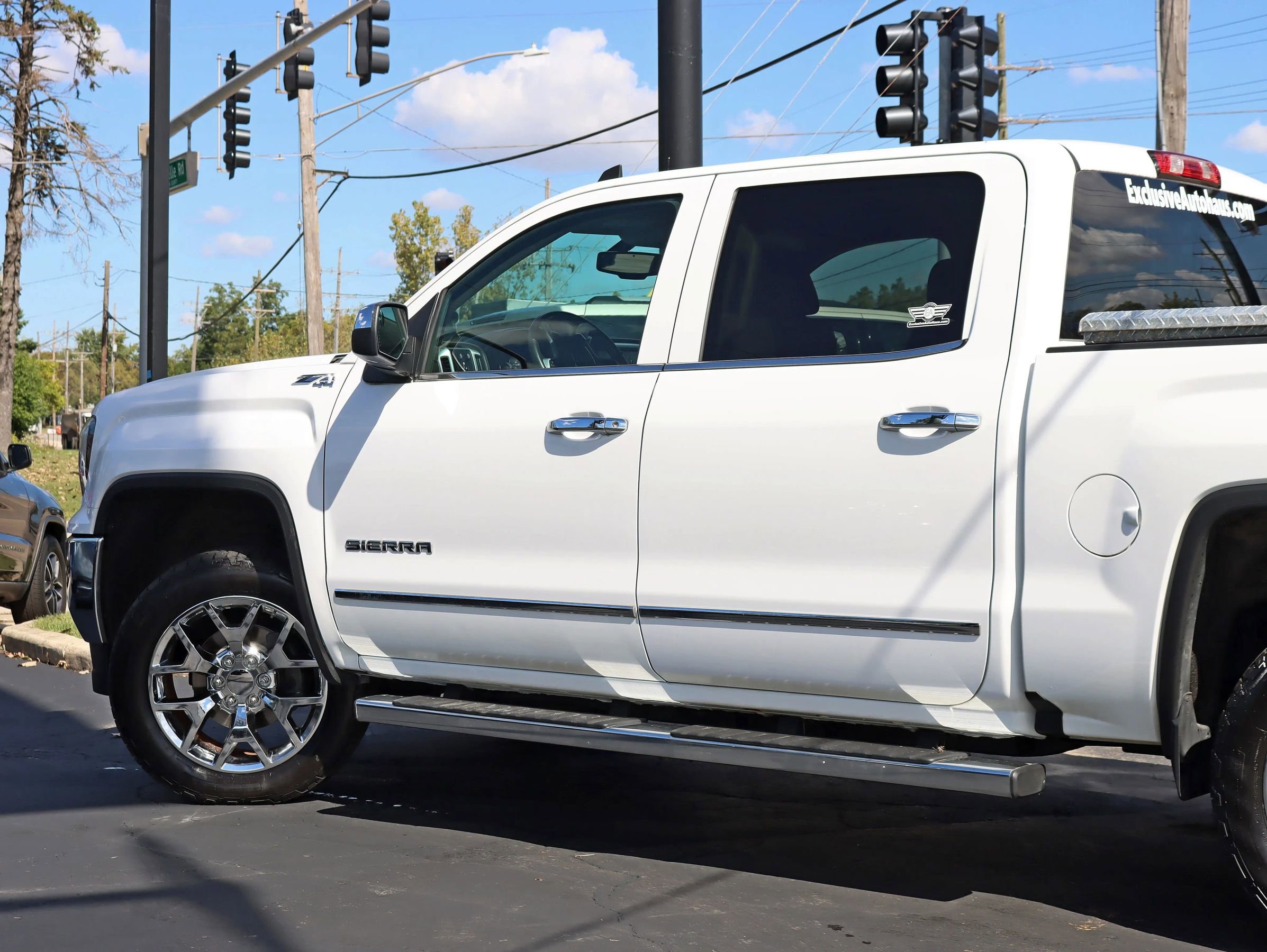 Used 2018 GMC Sierra 1500 SLT w/ SLT Premium Package image 12