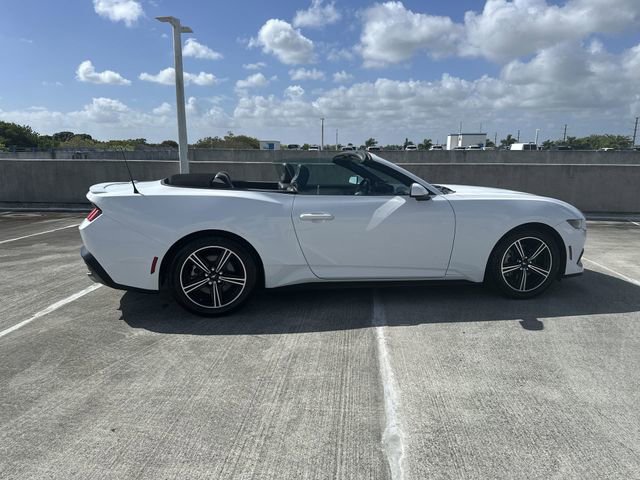 Used 2025 Ford Mustang Premium image 16