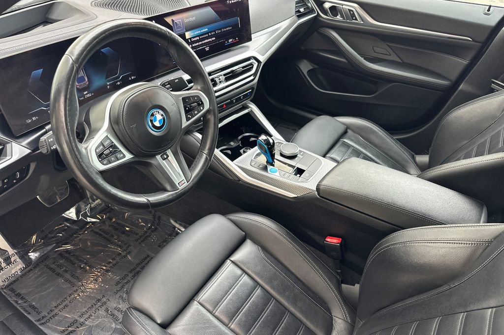 Used 2023 BMW i4 eDrive40 w/ M Sport Package image 9