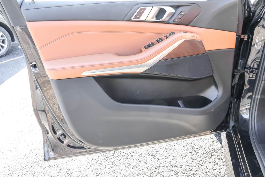 Used 2022 BMW X5 xDrive40i w/ M Sport Package image 30