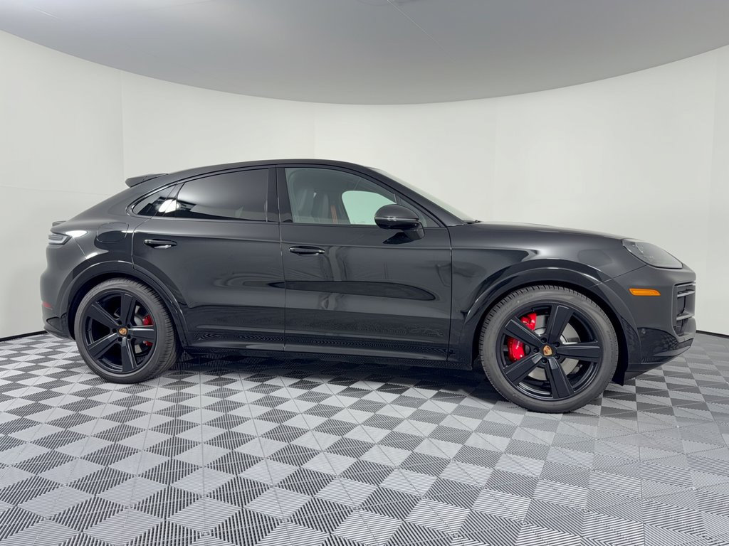 New 2026 Porsche Cayenne GTS AWD/4WD image 8