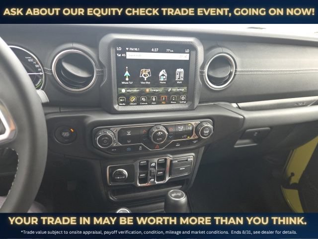 Used 2023 Jeep Wrangler Unlimited Sahara AWD/4WD image 15