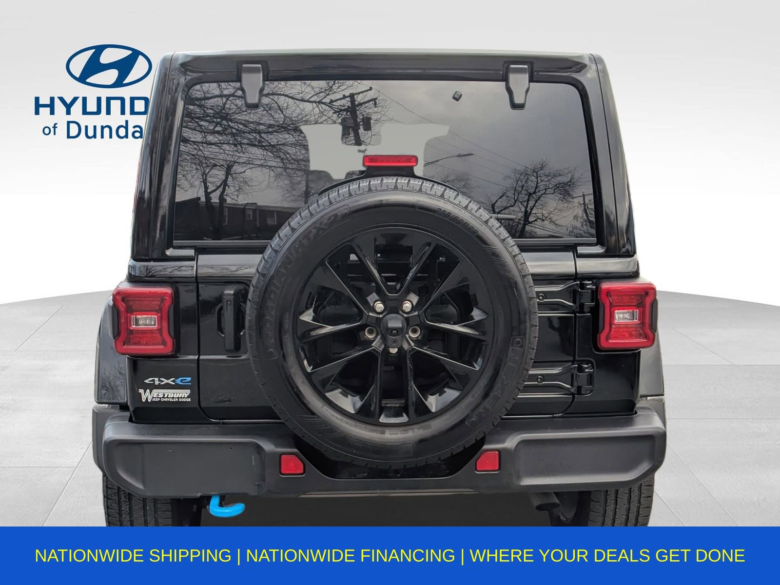 Used 2024 Jeep Wrangler Unlimited Sahara w/ Technology Group image 5