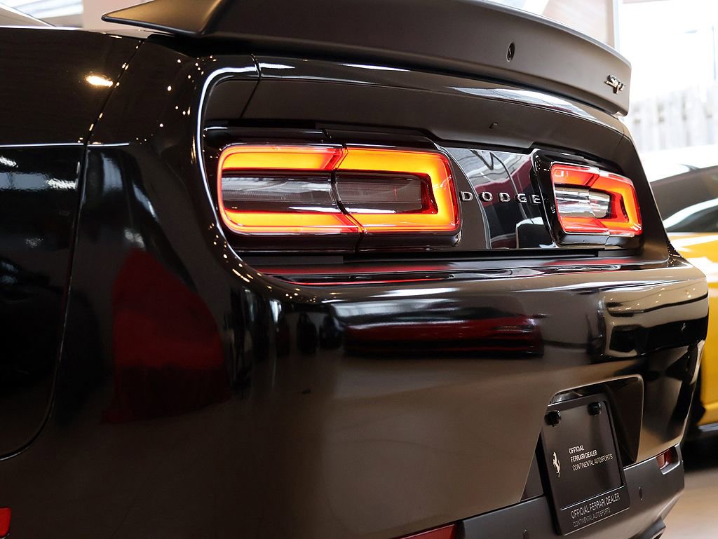 Used 2015 Dodge Challenger SRT Hellcat image 30