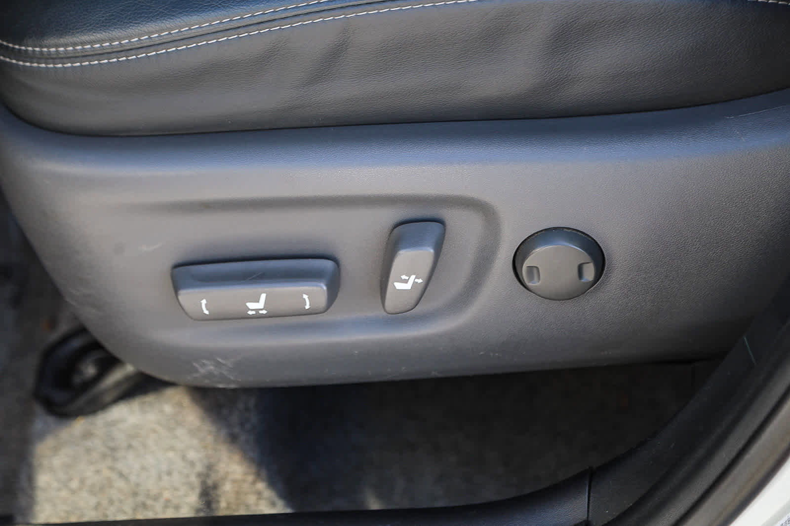 Used 2015 Toyota Prius Four image 19