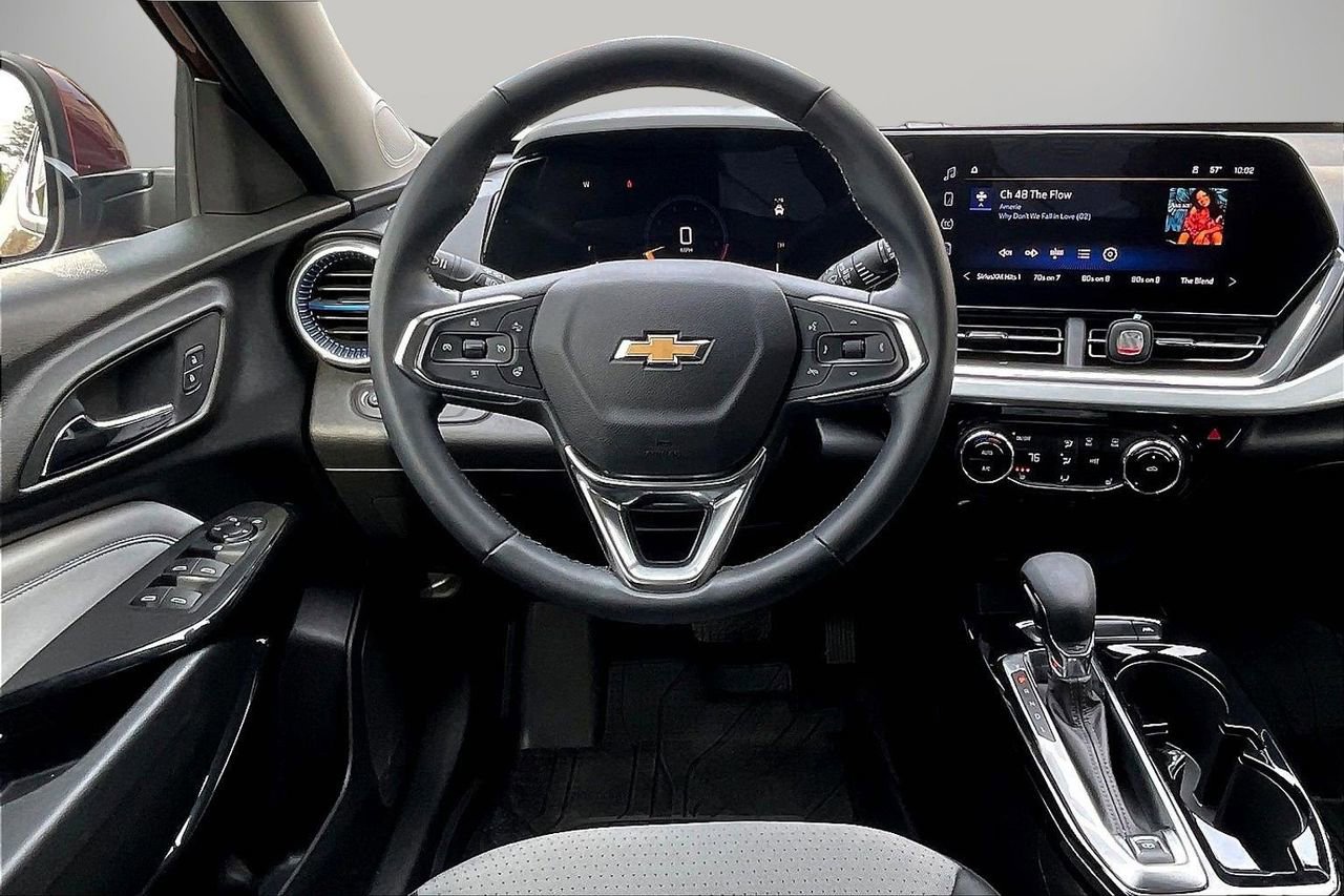 Used 2024 Chevrolet Trax LT w/ Driver Confidence Package image 12