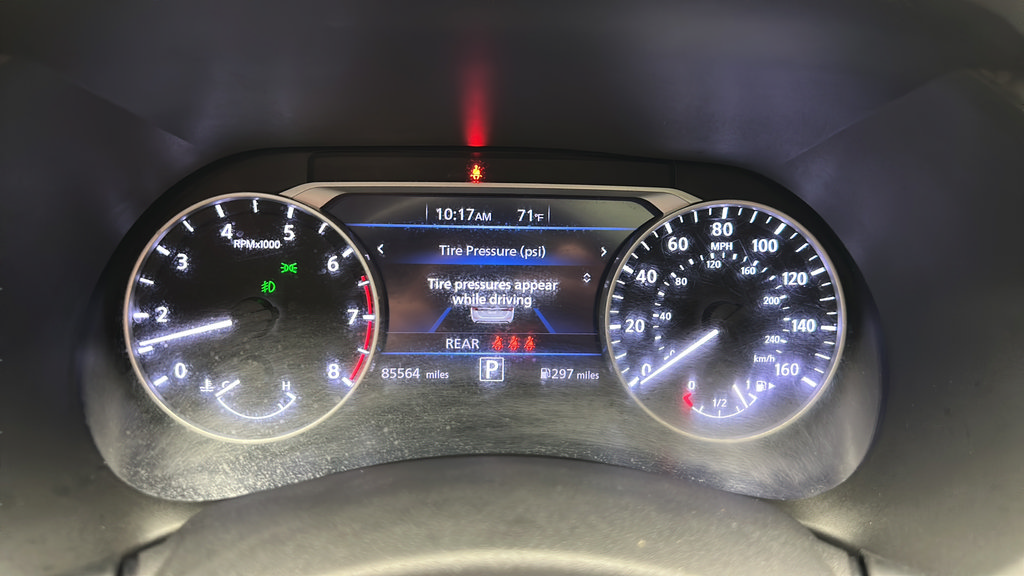 Used 2022 Nissan Sentra SR w/ SR Premium Package FWD image 17