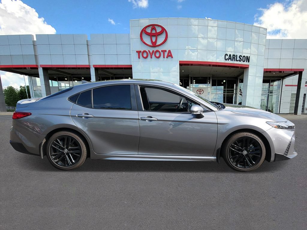 Used 2026 Toyota Camry SE FWD image 4