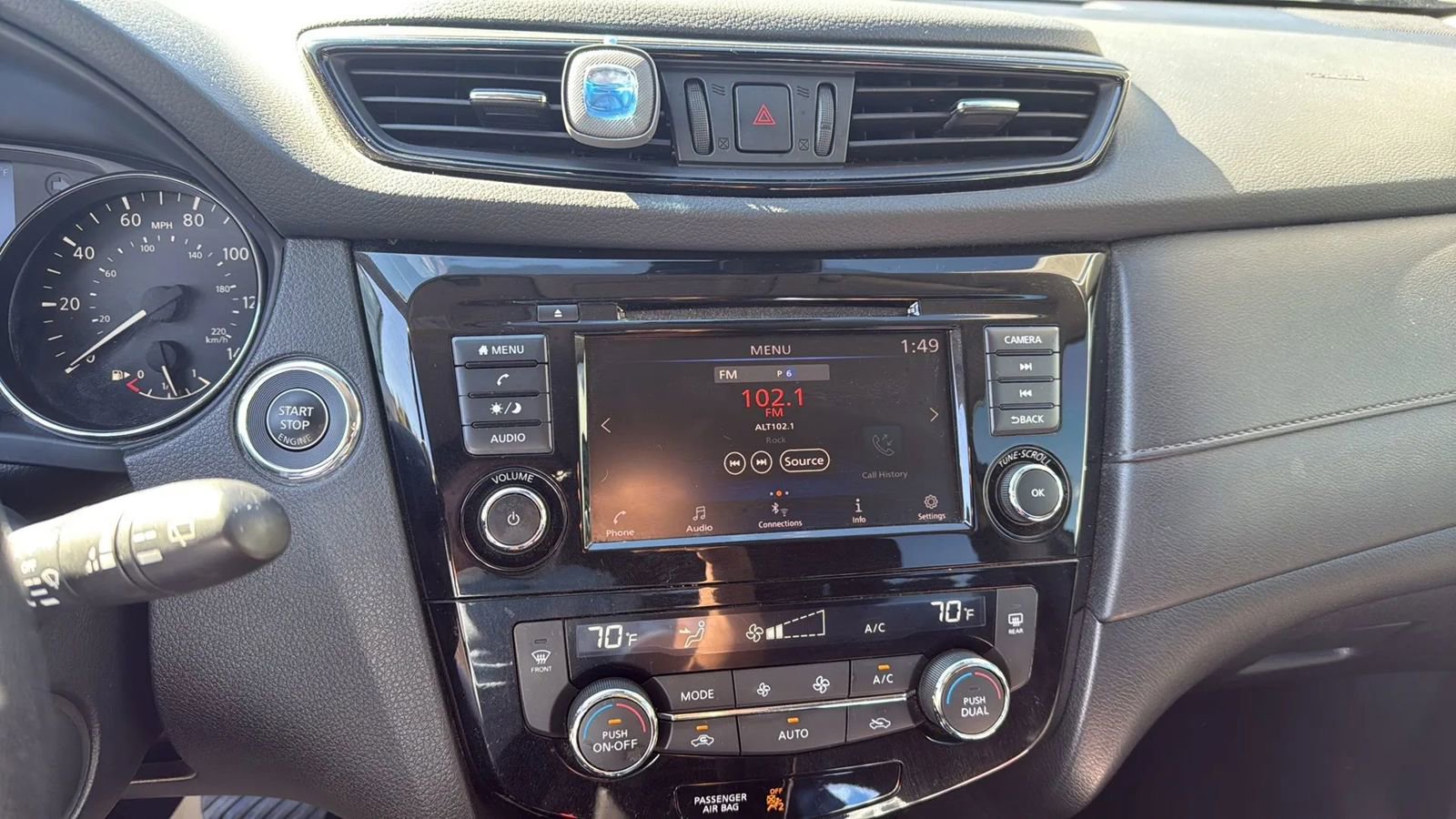 Used 2020 Nissan Rogue SV image 21