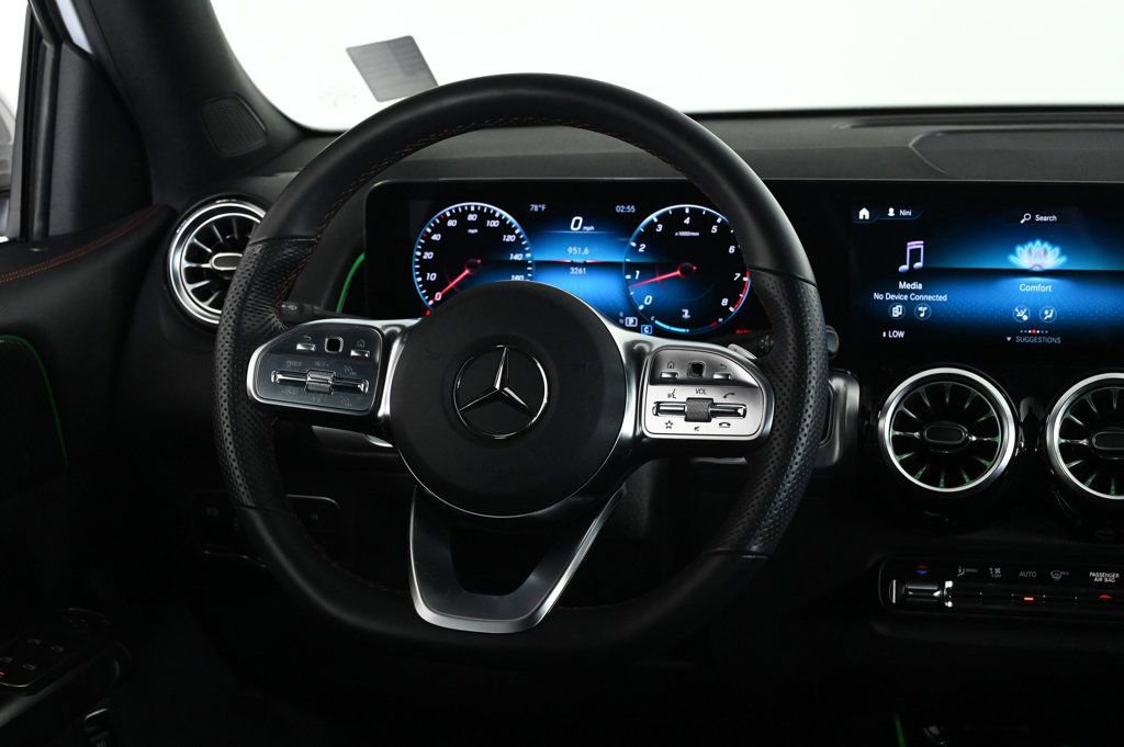 Used 2022 Mercedes-Benz GLB 35 AMG 4MATIC image 10